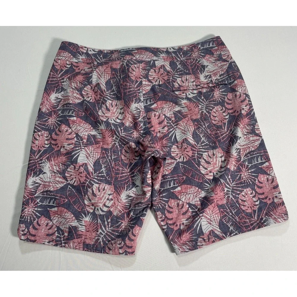 Travis Mathew Floral Board‎ Shorts Swim Trunks Mens Size 32 Red Pink